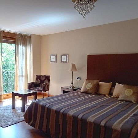 Picos De Europa Suites And Rooms Turieno Eksteriør bilde