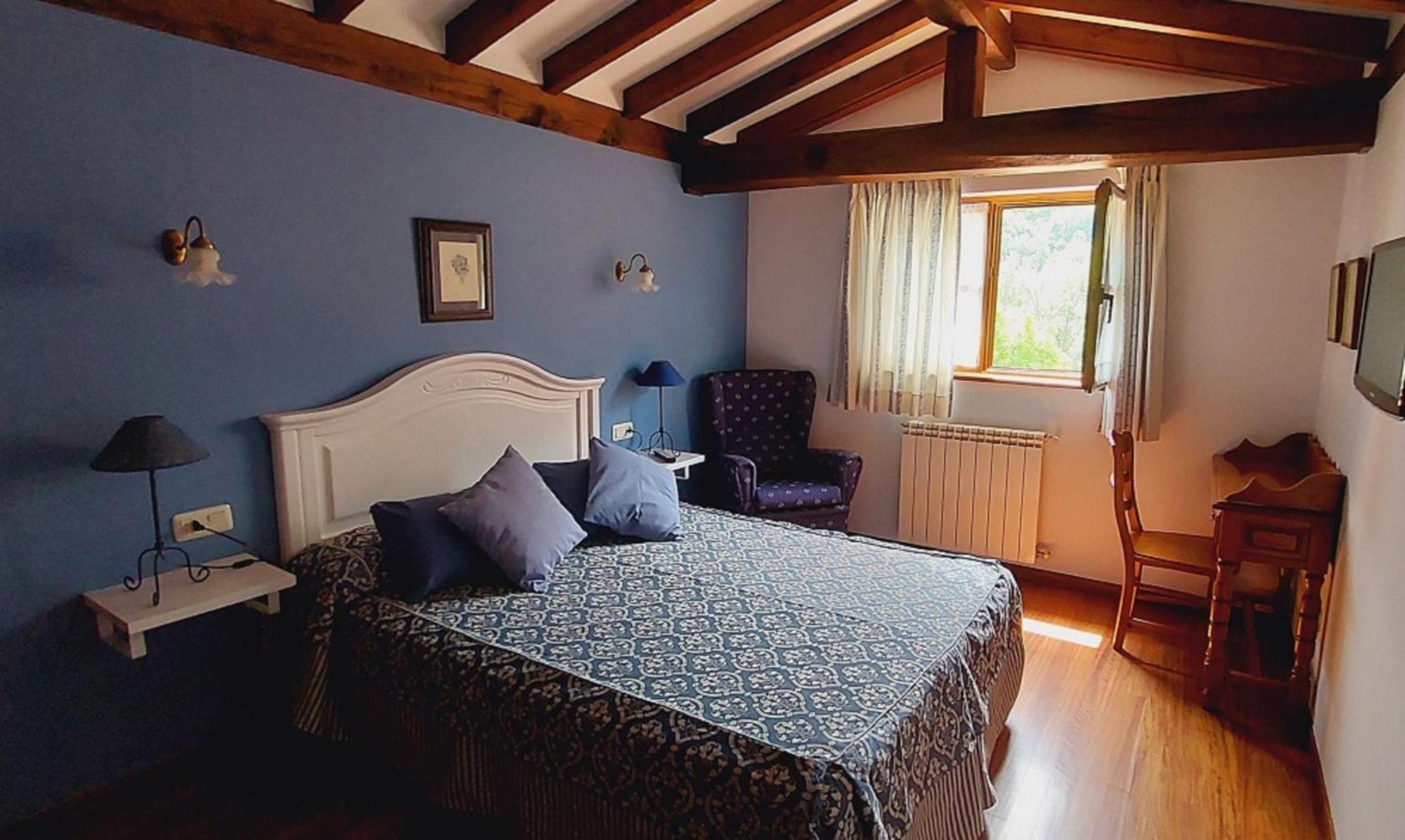 Picos De Europa Suites And Rooms Turieno Eksteriør bilde